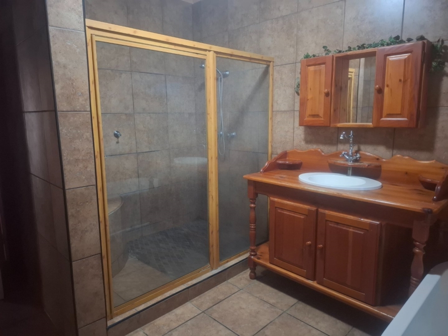 To Let 4 Bedroom Property for Rent in Suidrand Free State
